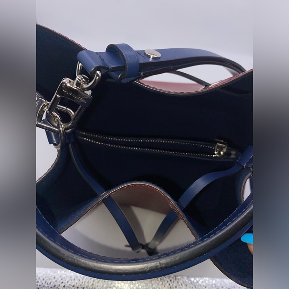 LV NÈONOÈ Epi Bag - Picture 10 of 14